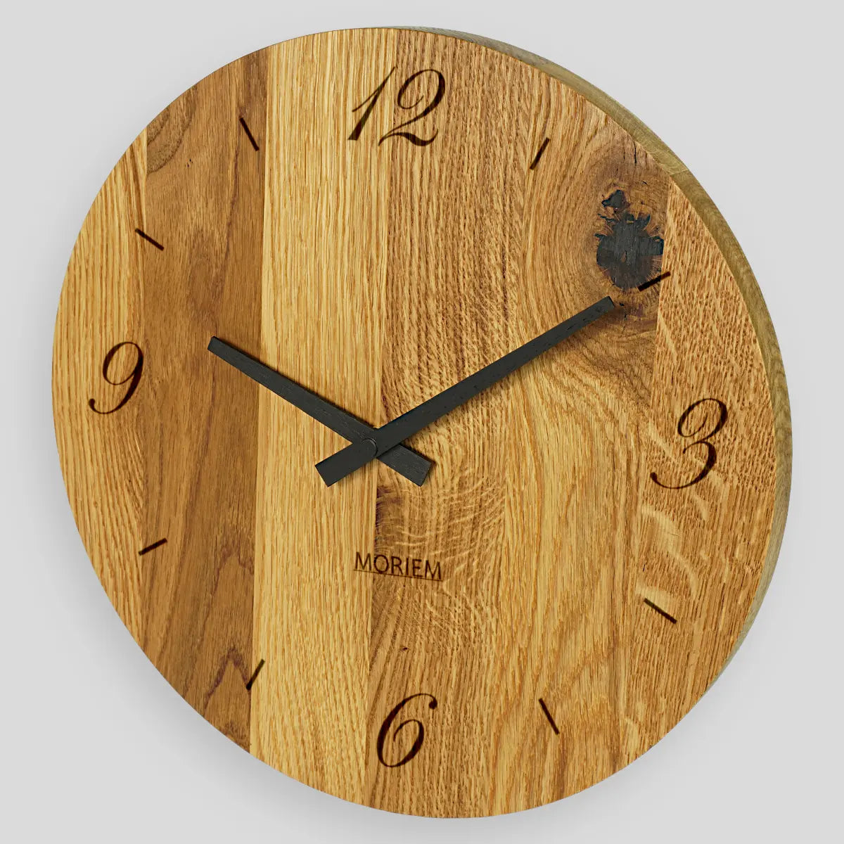 Wanduhr eiche massiv moderne Ziffern 30 cm