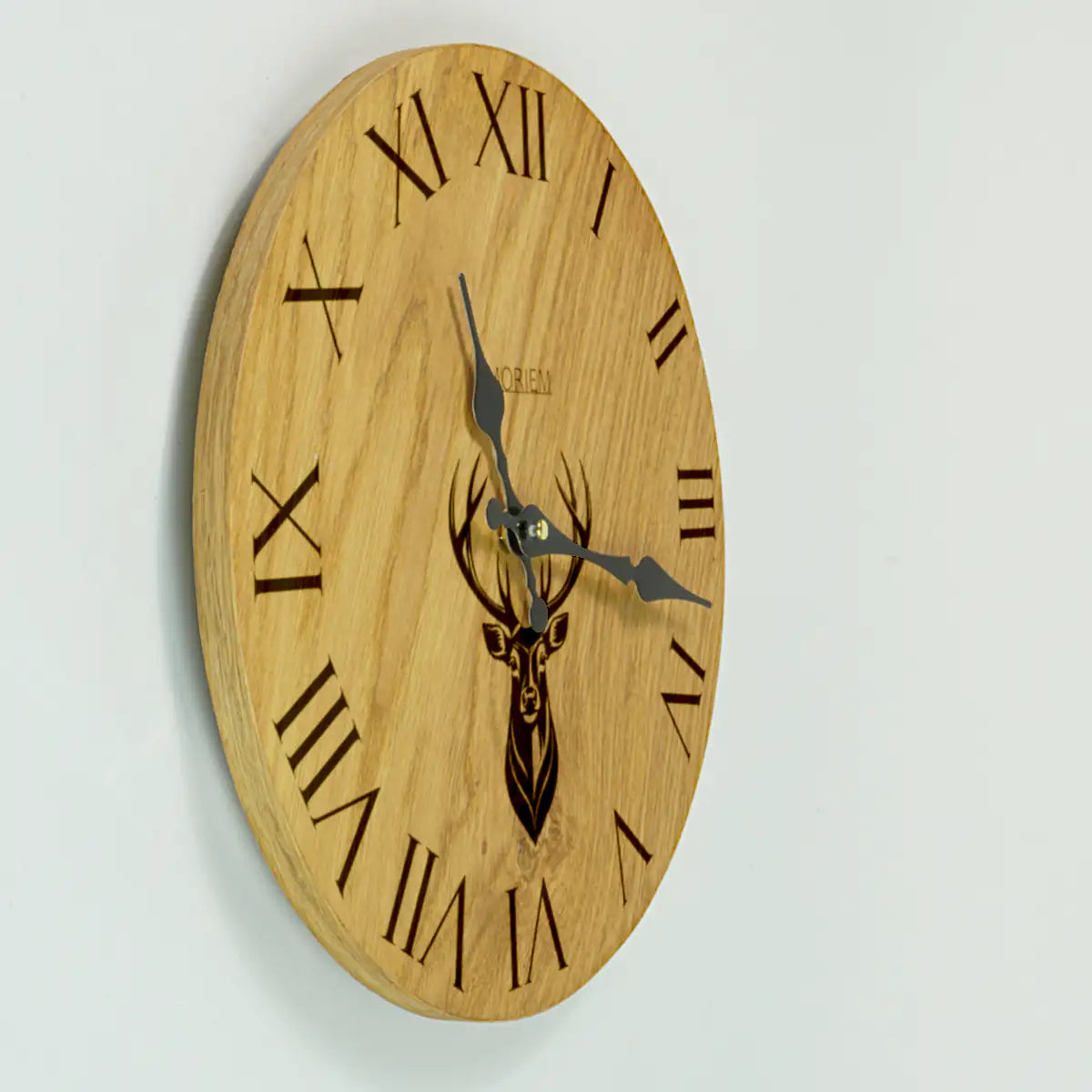 Wanduhr Hirsch modern - Wohnzimmeruhr mit Hirschkopf Motiv - 30 cm/40 cm groß