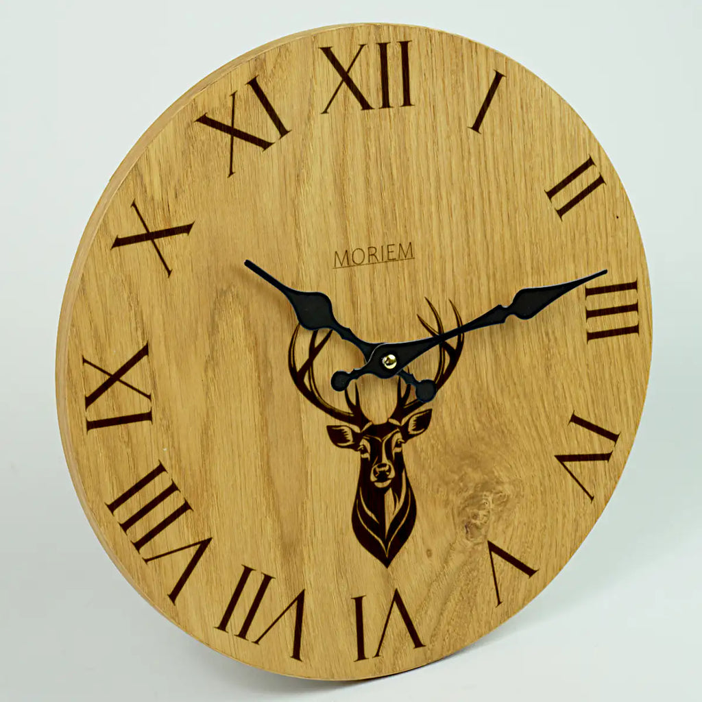 Wanduhr Hirsch modern - Wohnzimmeruhr mit Hirschkopf Motiv - 30 cm/40 cm groß