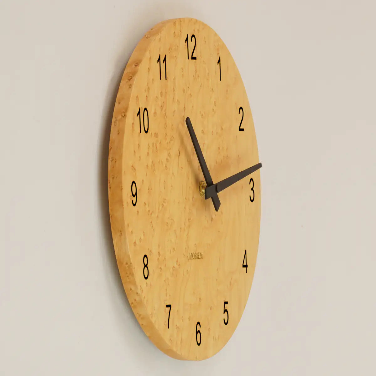 Wanduhr Hingucker Küche - 30 cm Wanduhr aus Holz - Vogelaugen Ahorn