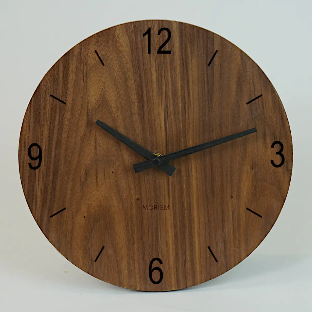 Wanduhr modern Holz Nussbaum 30 cm