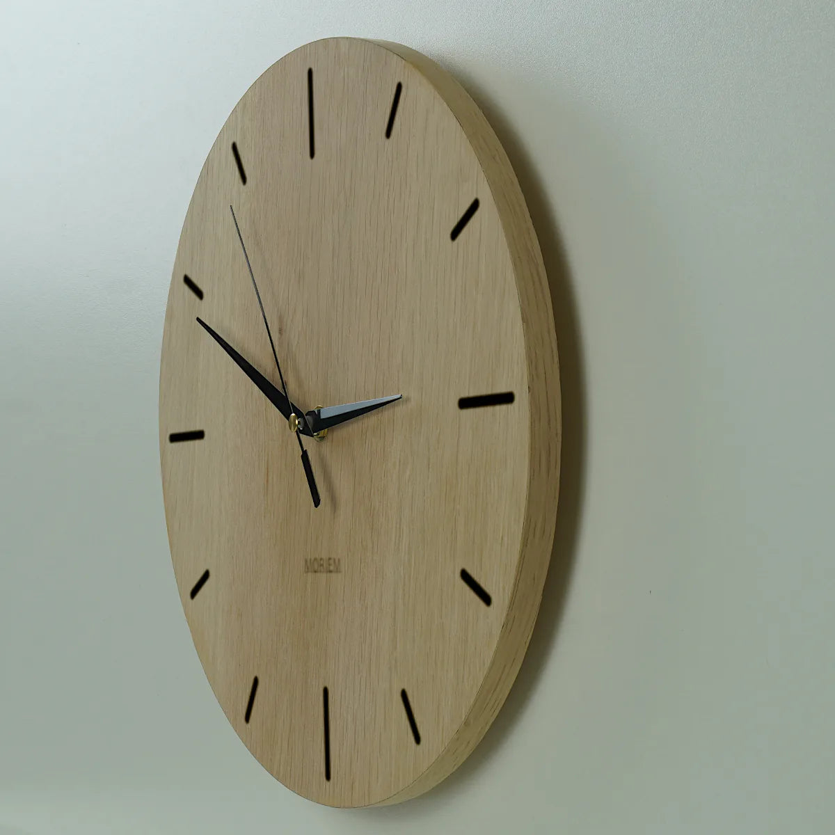 Wanduhr Eiche rustikal - 30 cm Wohnzimmeruhr - Küchenuhr aus Holz