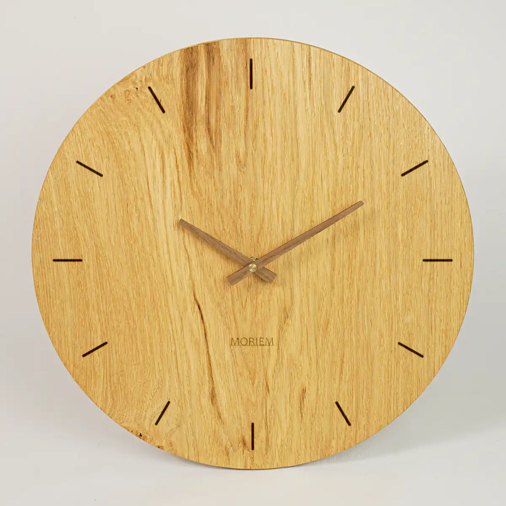 Wanduhr modern schlicht aus Holz - 40 cm groß - Eiche