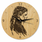 Wanduhr Holz mit Wikinger Frau Motiv - Wohnzimmeruhr rustikal eiche - 30 cm/40 cm Wanduhr