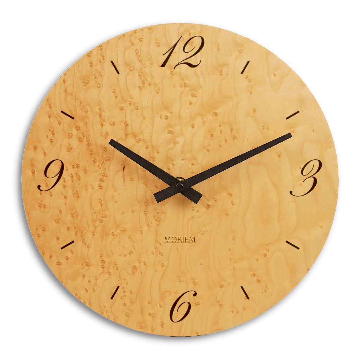 Ausgefallene Wanduhr Holz mit geschwungenen zahlen. Wohnzimmeruhr aus Vogelaugenahorn.