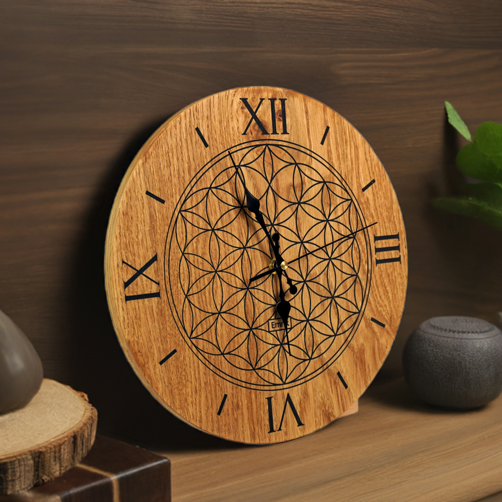 Wanduhr Eiche rustikal- Echtholz mit Gravur "Blume des lebens" 30cm Vintage Stil - Schöne Wanduhr Holz