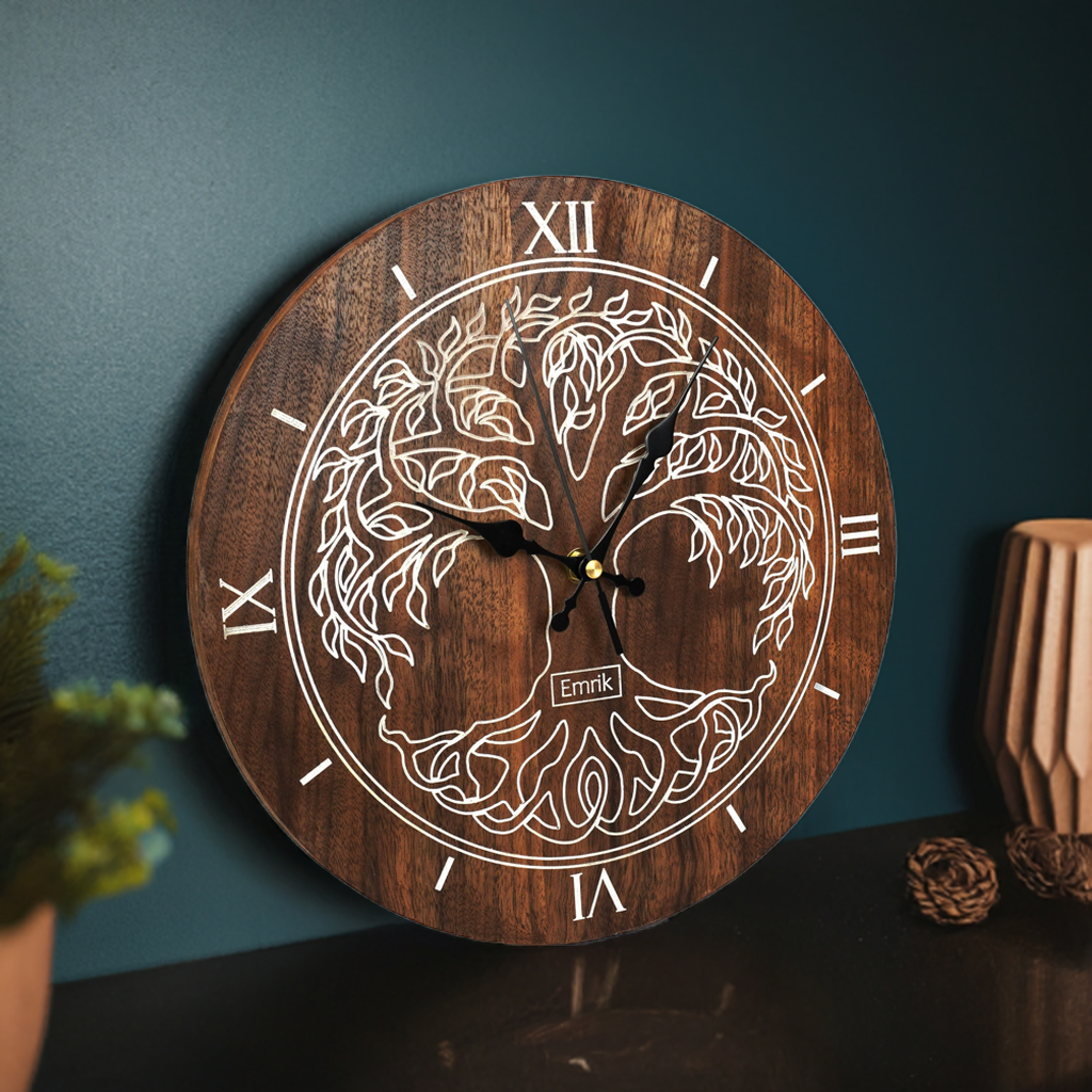 Wanduhr aus Holz Vintage Nussbaum  " keltischer Baum des Lebens in Weiß "