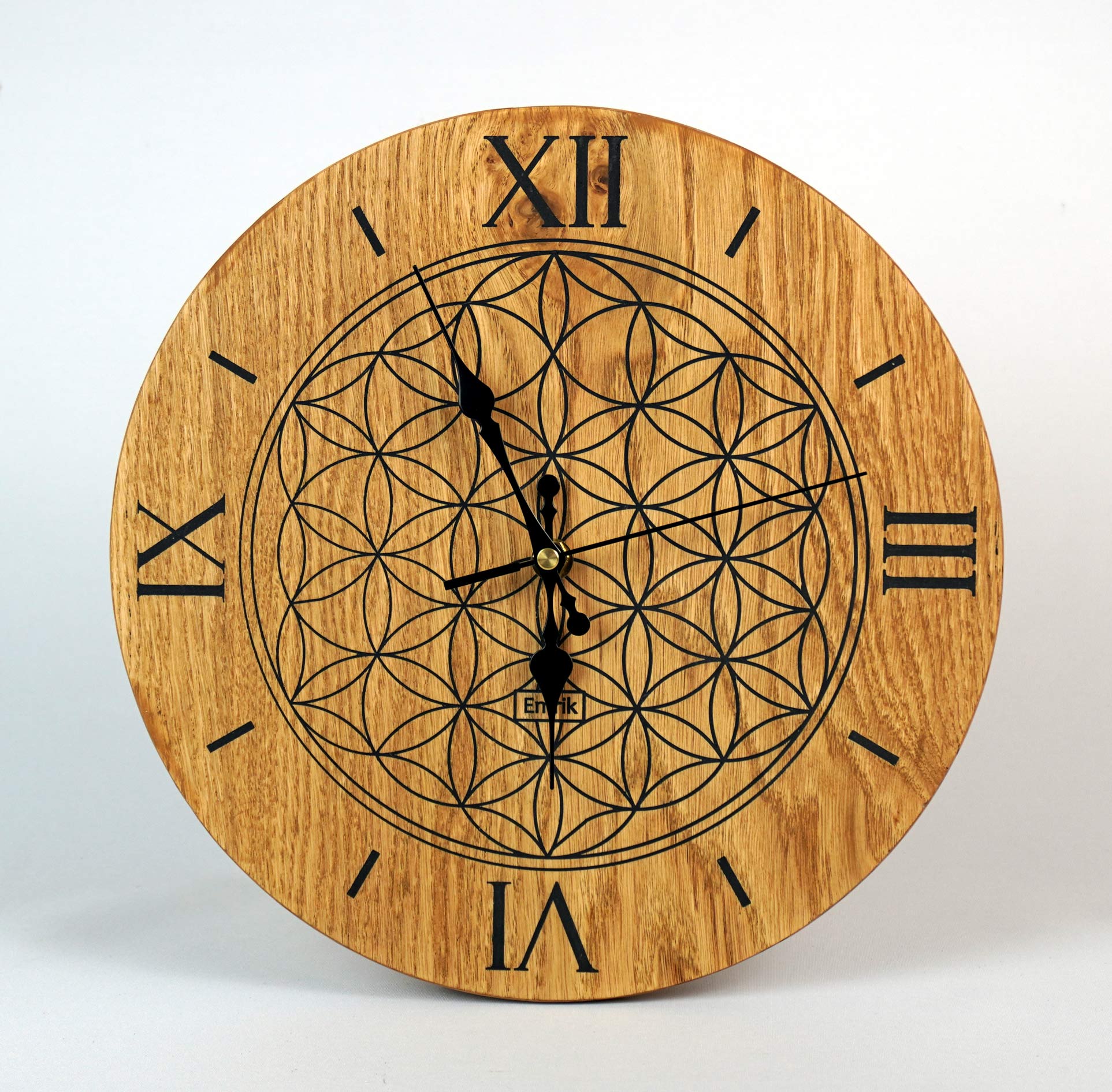 Wanduhr Eiche rustikal- Echtholz mit Gravur "Blume des lebens" 30cm Vintage Stil - Schöne Wanduhr Holz