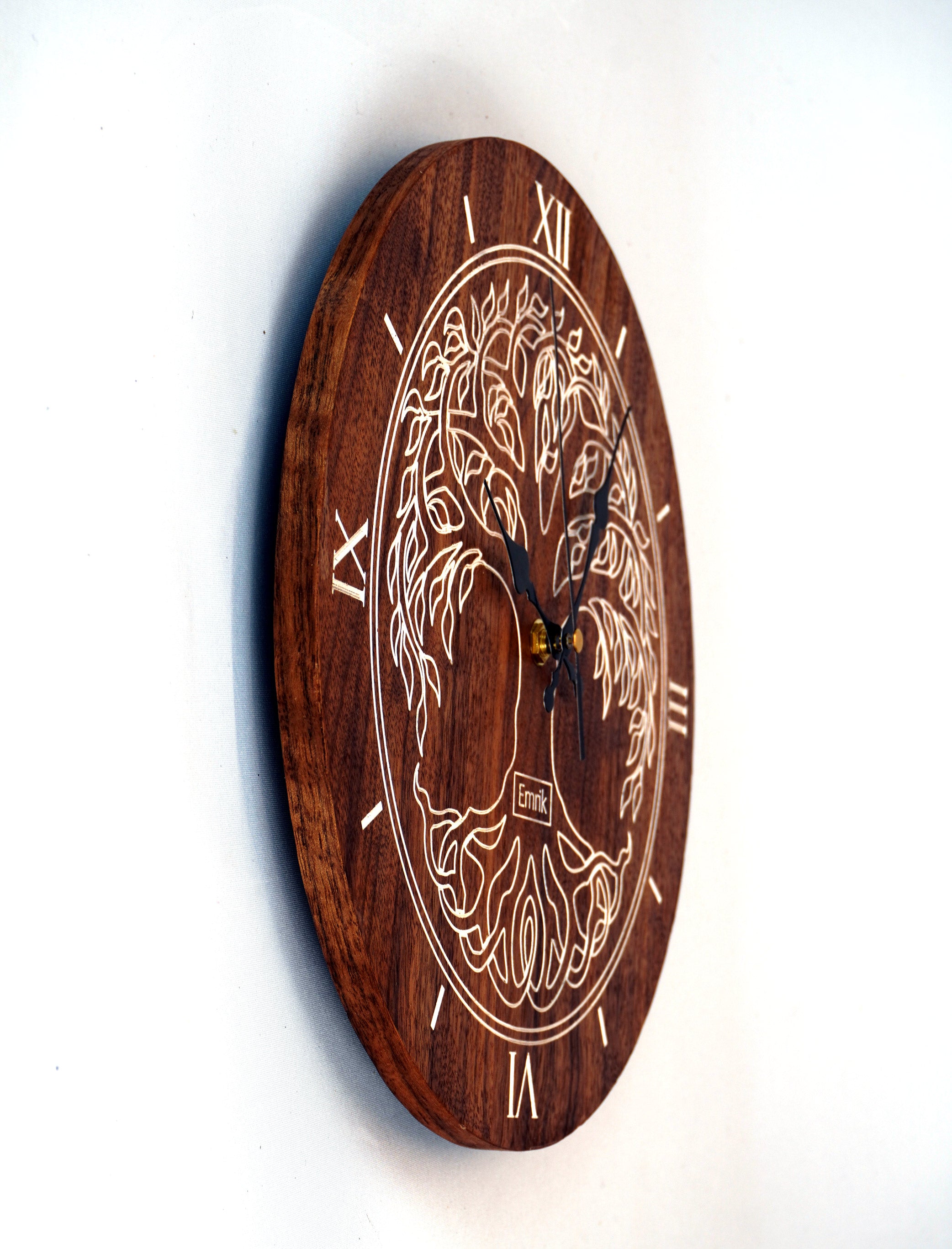 Wanduhr aus Holz Vintage Nussbaum  " keltischer Baum des Lebens in Weiß "