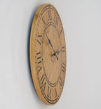 Wanduhr aus Holz Vintage -Eiche rustikal mit graviertem Inlay - 30cm Hangefertigte Wanduhr Holzfurniert im Vintage Stil